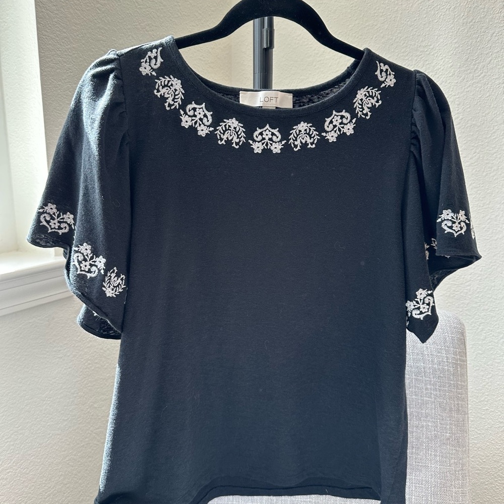 LOFT Black Embroidered Women's Top Sz L